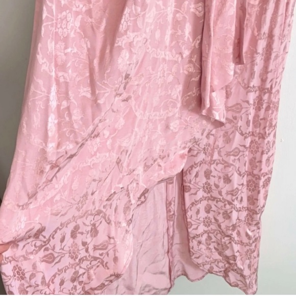 **SOLD** Topshop Blush Pink Satin Dress worn once - Picture 4 of 7